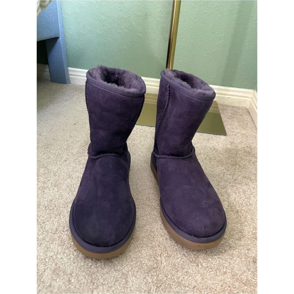Women’s UGG Classic Short ll Shearling Fur Lined Winter Suede Boots Size 5